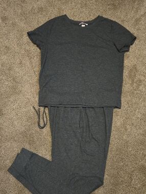 PINK Victoria's Secret Short-Sleeve Top & Jogger Pajama Set - Charcoal Gray